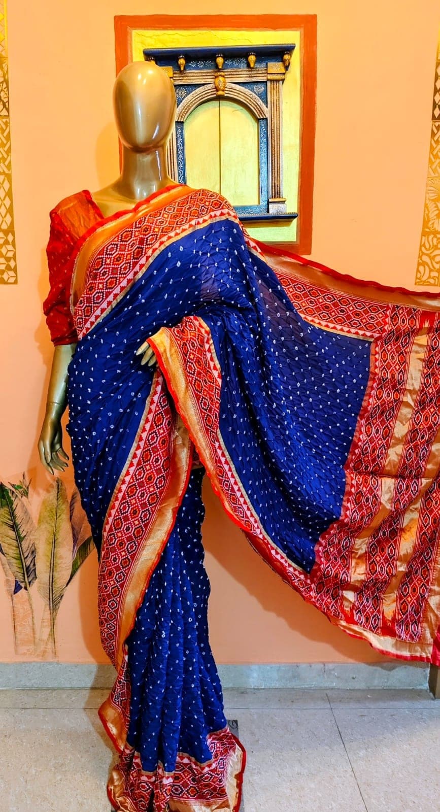 Pallu and border of the indigo saree